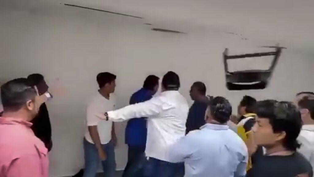 El PAN enfrenta a golpes su desafío de renovación interna