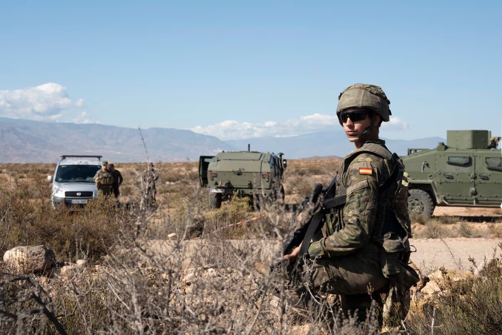 Explosión en campo de maniobras de Viator: un muerto y heridos en Almería