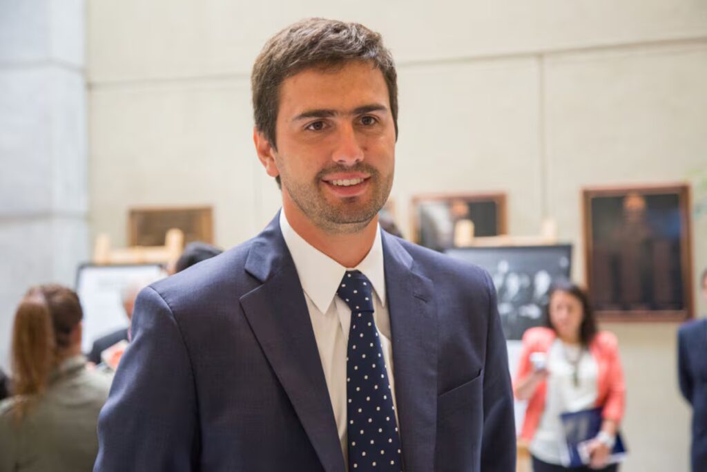 Matthei critica a Boric y llama "gobierno de atorrantes" a La Moneda