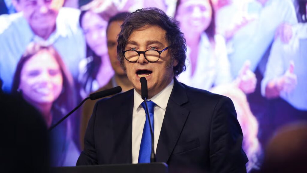 Milei celebra triunfo electoral, pero enfrenta riesgos ocultos