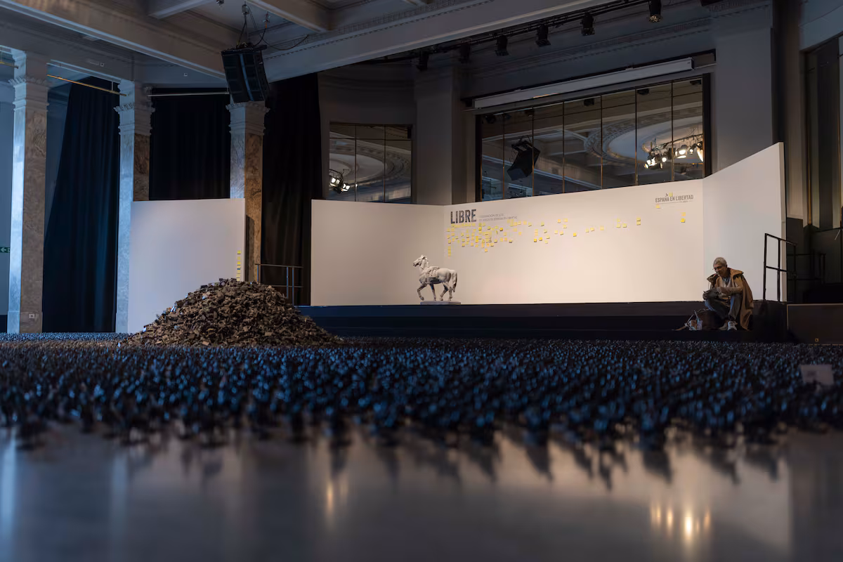 50 Años de Democracia: 25,000 Caballos Celebran el Legado en [Lugar]