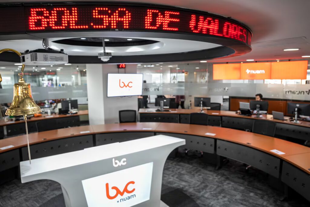 Bolsa colombiana alcanza récord histórico y lidera crecimiento en América Latina