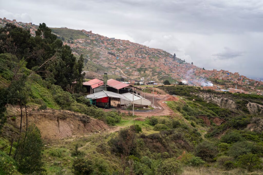 Construyendo Puentes: Ciudades Inteligentes y Desigualdad Social
