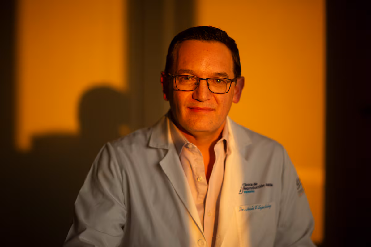 Doctor Jesús Luján enfrenta deportación o extradición en su regreso a México