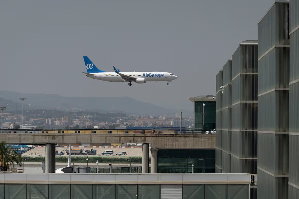 El Govern impulsa el aeropuerto de Barcelona como hub internacional en Asia