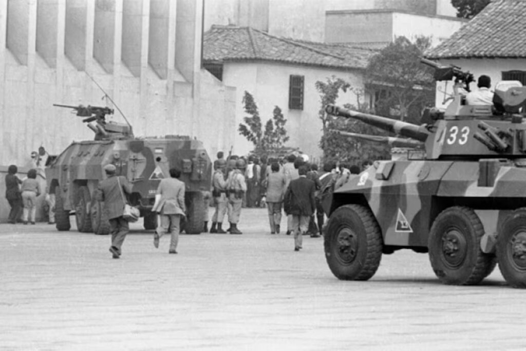 El Palacio de Justicia: Heridas Abiertas del Holocausto en [Ciudad]