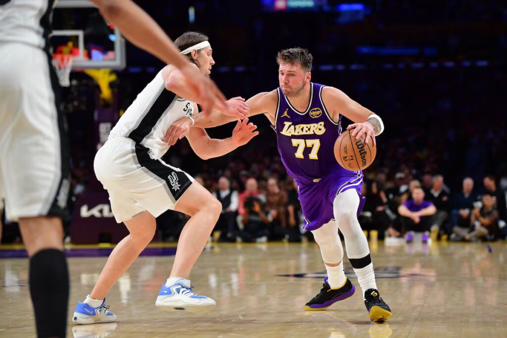 El nuevo Luka Doncic brilla como líder de los Lakers al estilo de Wilt Chamberlain