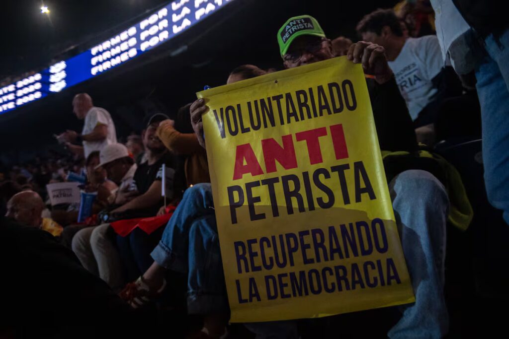 Eliminación Política de Petro: Estrategia de la Derecha para Recuperar el Poder