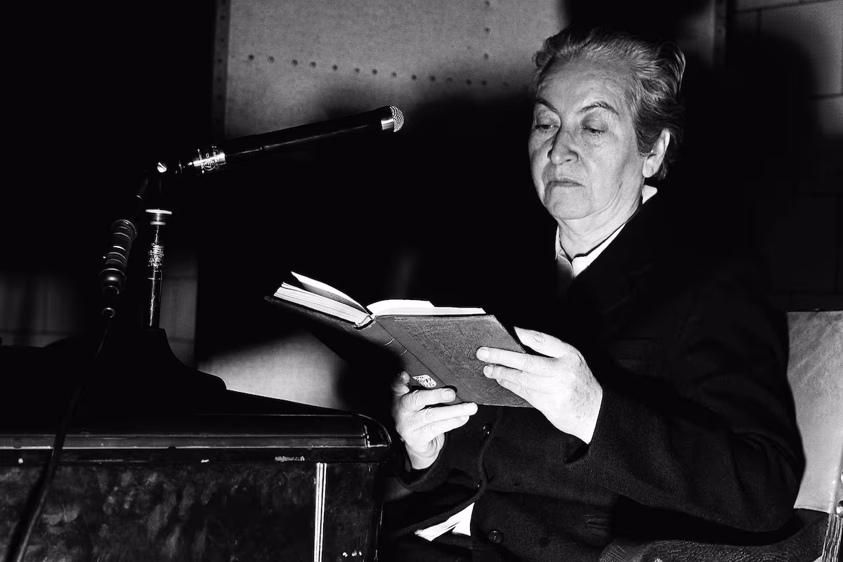 Gabriela Mistral: La Tierra, Prioridad Vital para la Poetisa Chilena