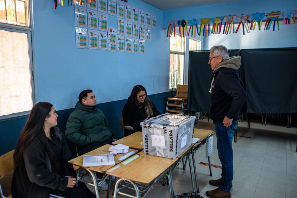 Guía para eludir ser vocal de mesa en las elecciones Chile 2025