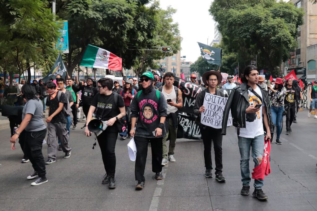 “Influencers y opositores se suman a la lucha de la generación Z en México”