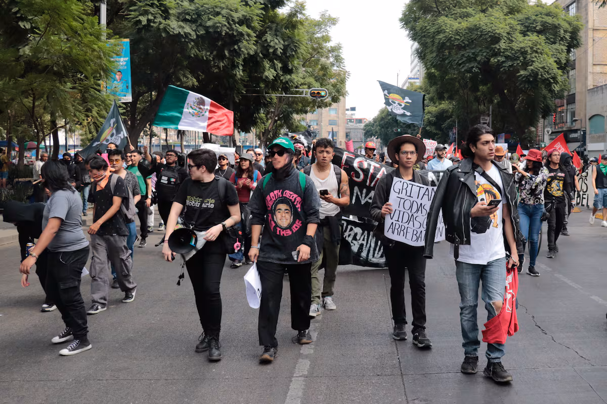 “Influencers y opositores se suman a la lucha de la generación Z en México”