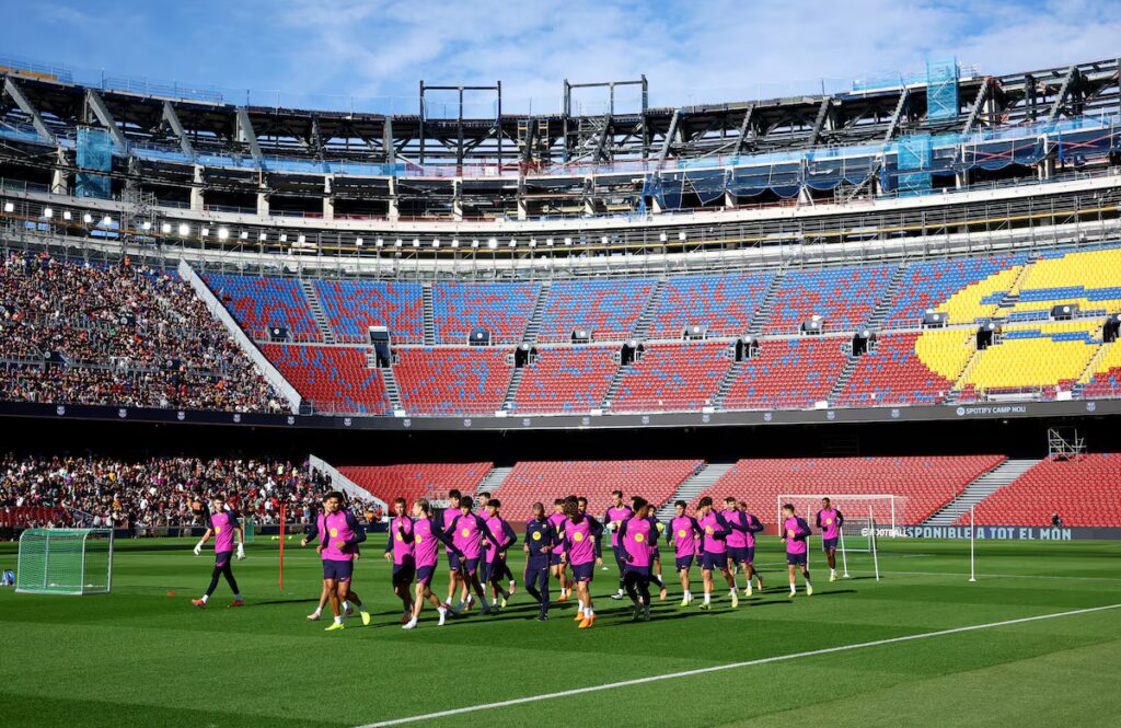 Joan Laporta acelera el retorno al Camp Nou por motivos económicos urgentes