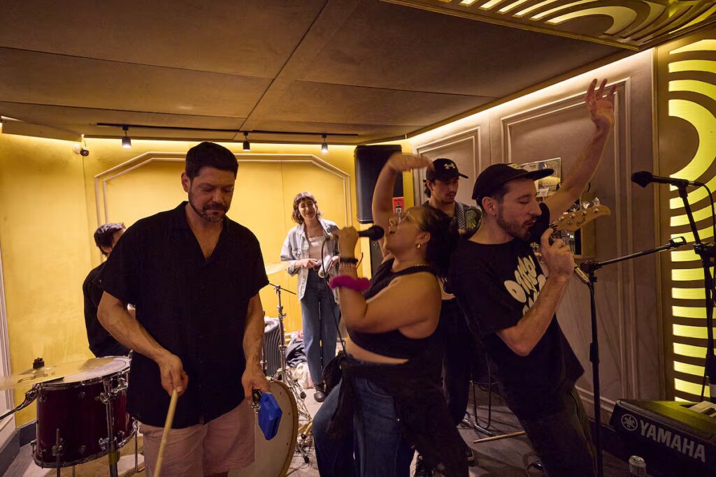 La música rebelde: Cumbia, reguetón y electro punk en la literatura