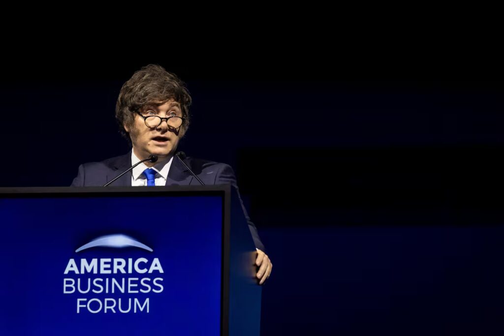 Milei propone endurecer leyes penales en foro empresarial de Miami