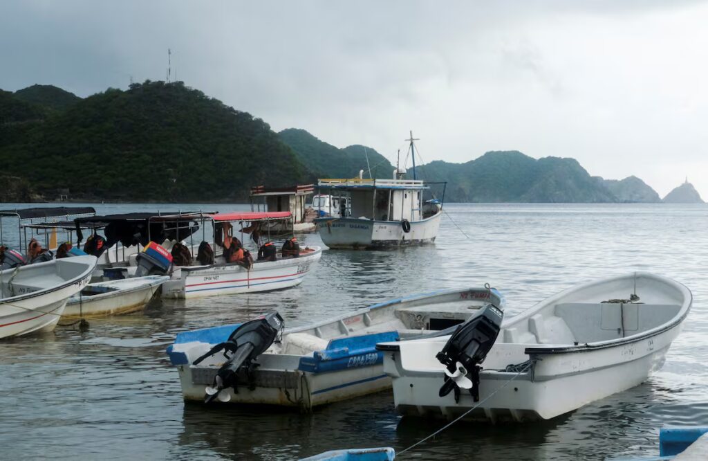 Pescadores artesanales del Caribe colombiano detienen actividades por amenazas estadounidenses