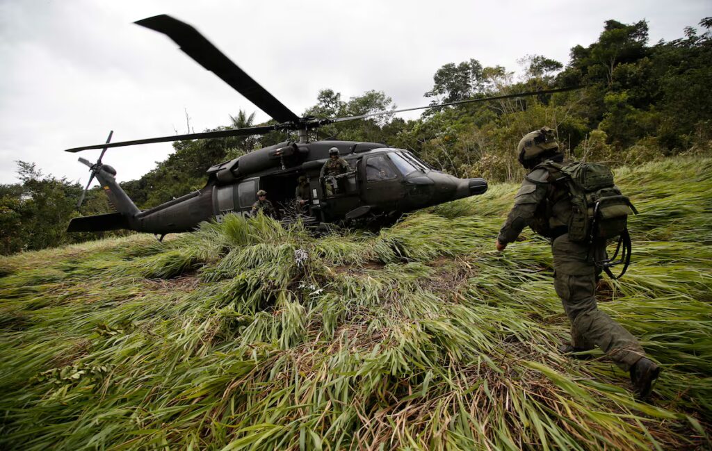 Petro Intensifica Bombardeos en Colombia: Estrategias y Consecuencias