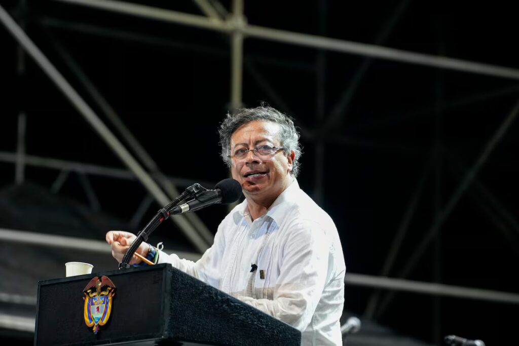 Petro frena extradiciones ante creciente tensión con Estados Unidos