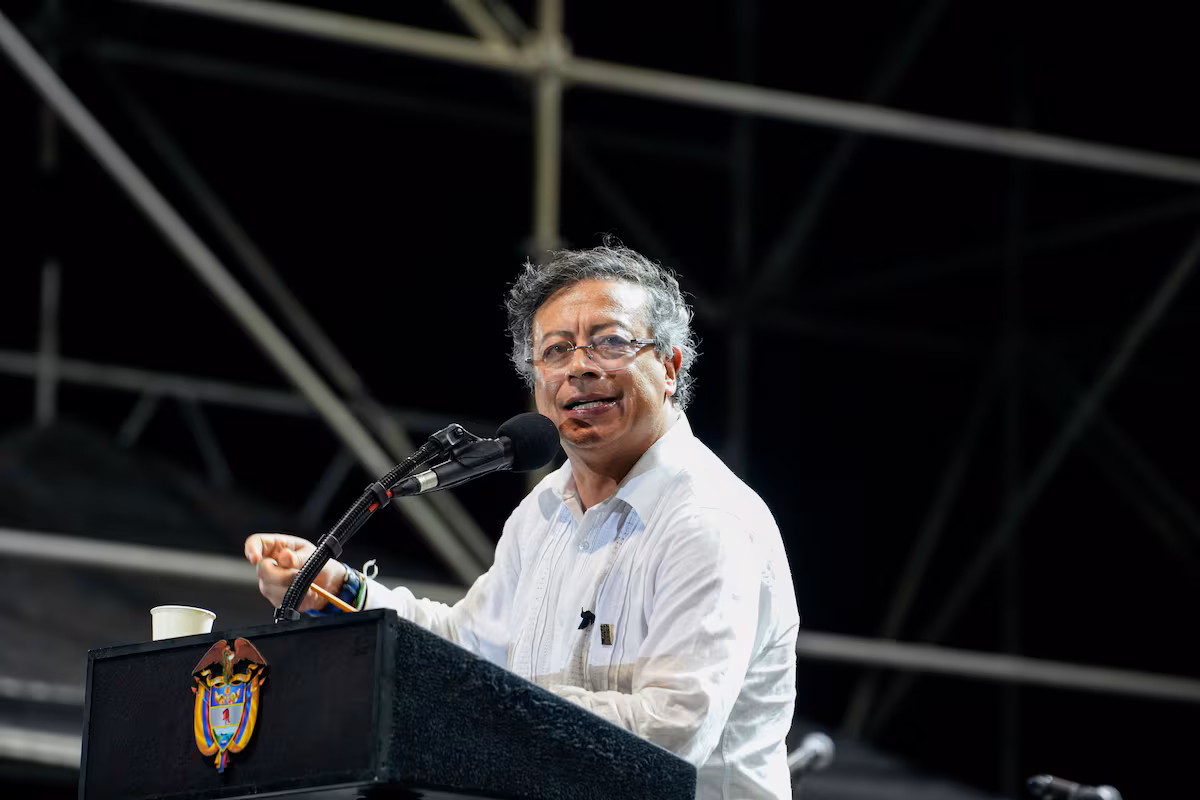 Petro frena extradiciones ante creciente tensión con Estados Unidos