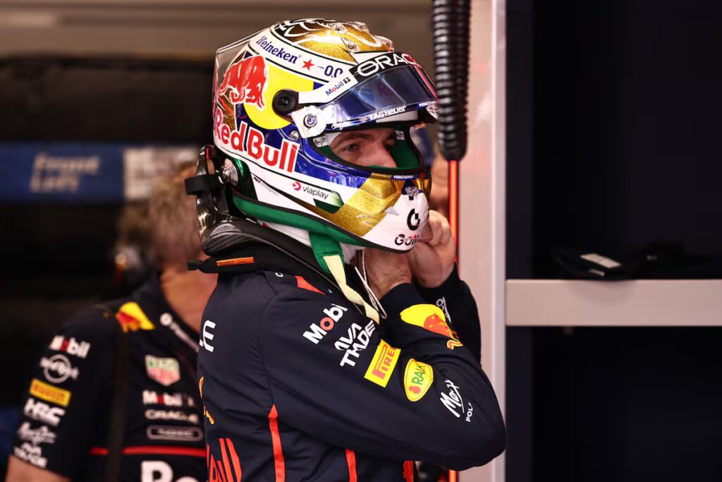Red Bull causa controversia al zancadillear a Verstappen en Brasil