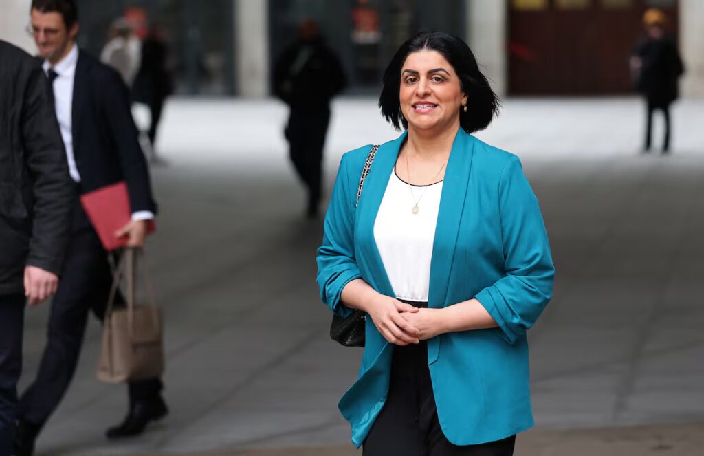 Starmer acelera condiciones para residencia permanente de solicitantes de asilo