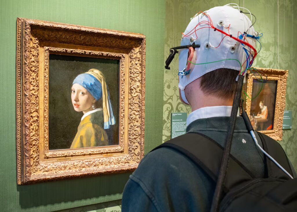 Unesco advierte sobre neurotecnología: "La privacidad mental, en peligro"