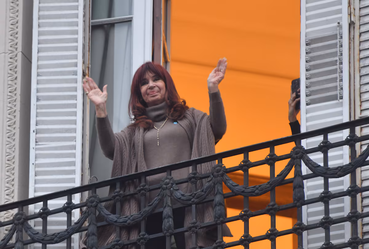 Cristina Kirchner se somete a cirugía de urgencia por apendicitis