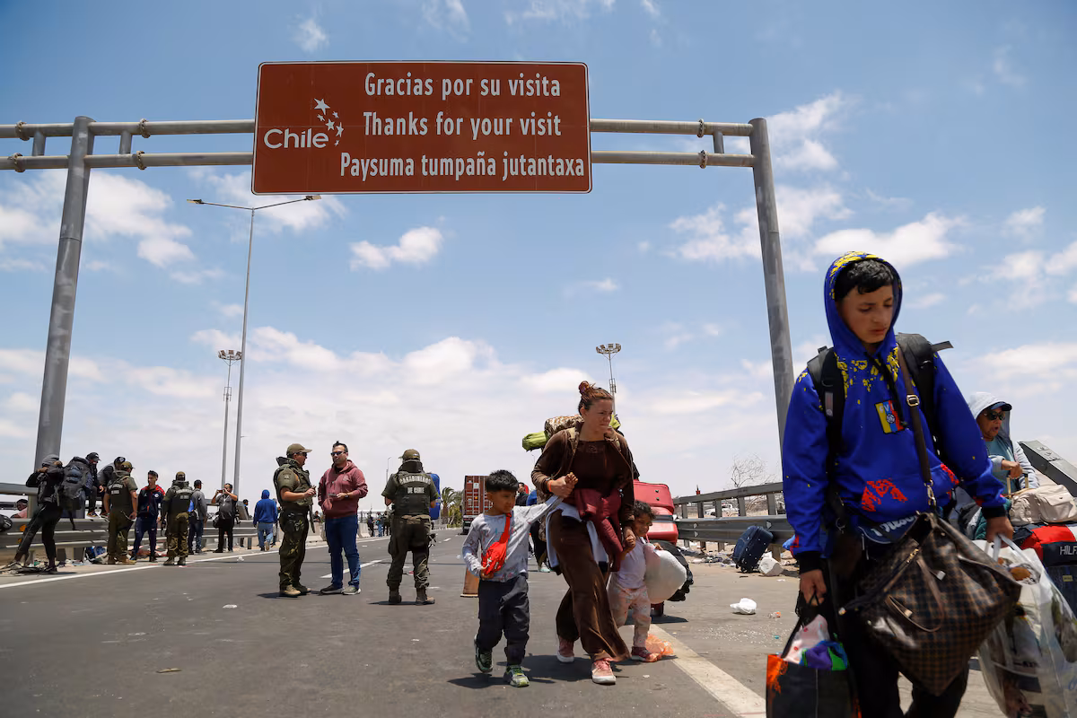 Kast coordina con presidentes regionales un corredor humanitario para migrantes