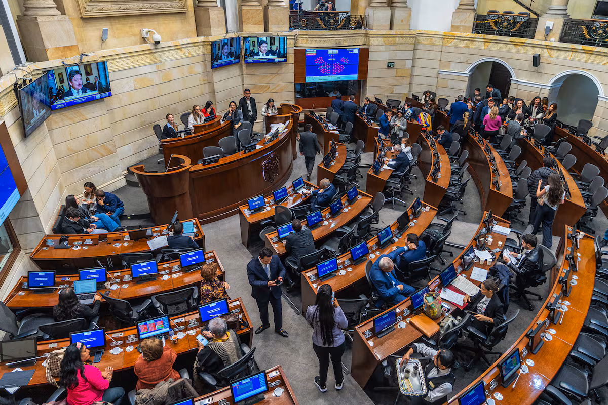 Petro enfrenta reveses: la reforma tributaria agrava su crisis legislativa