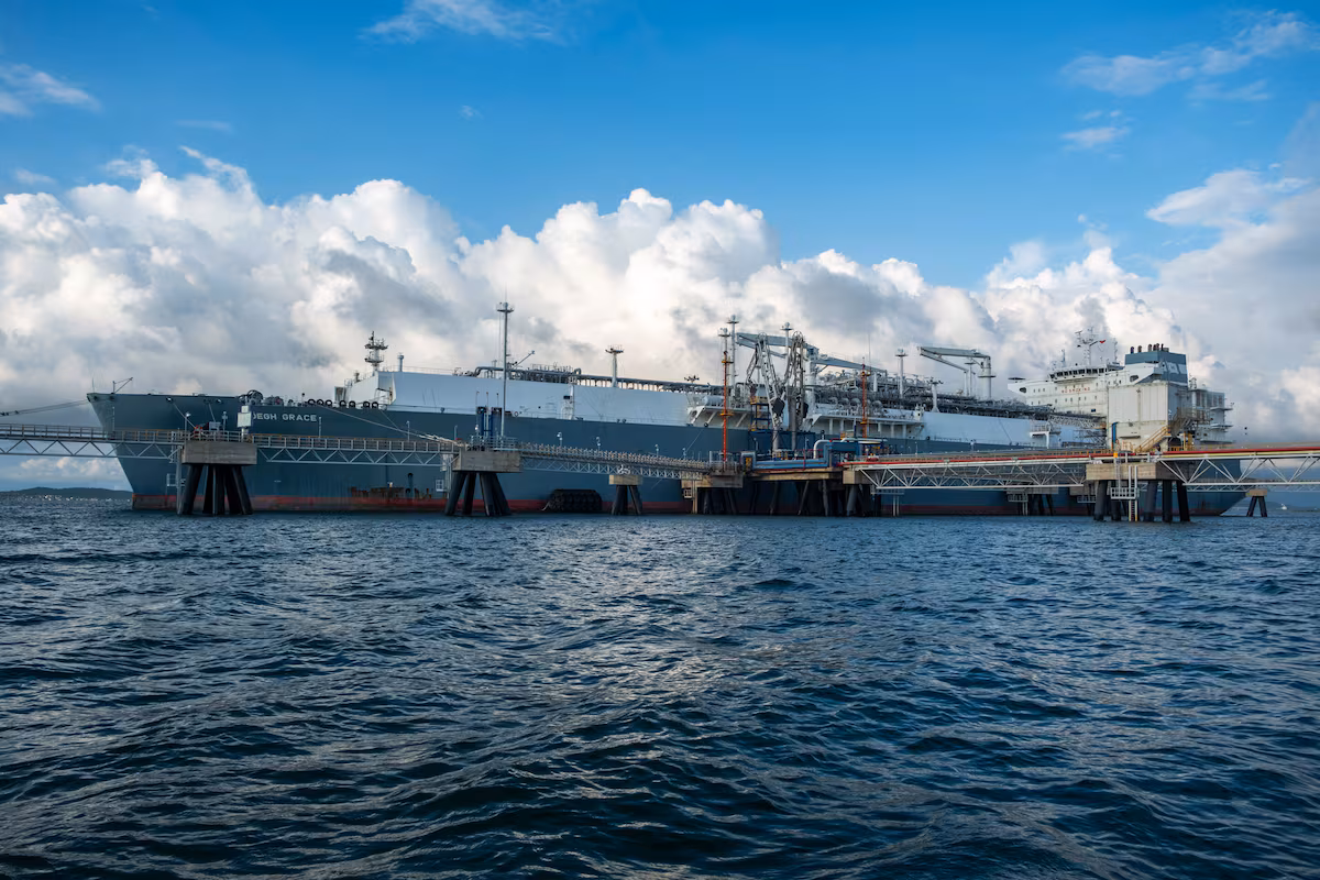 Presión sobre los precios del gas en Colombia por logística de importación