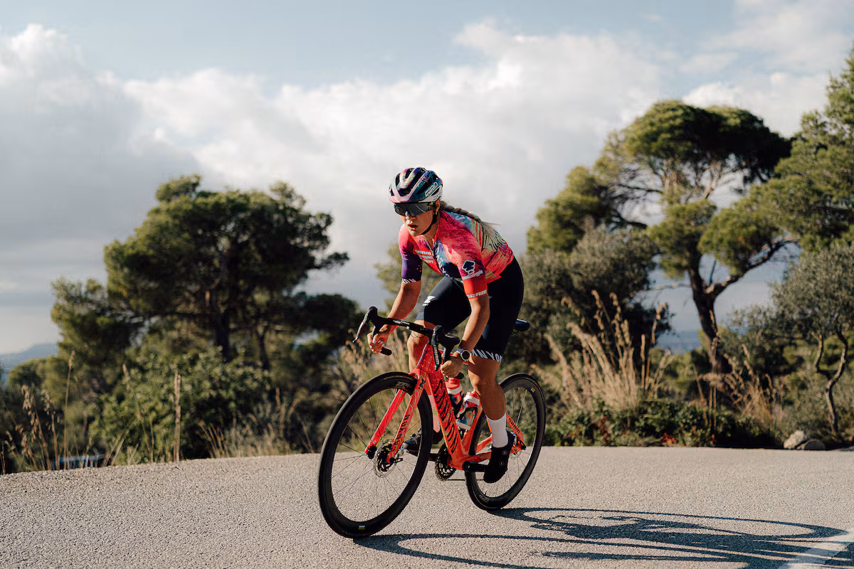 Sophie Alisch: De boxeadora invencible a ciclista profesional en busca de éxito