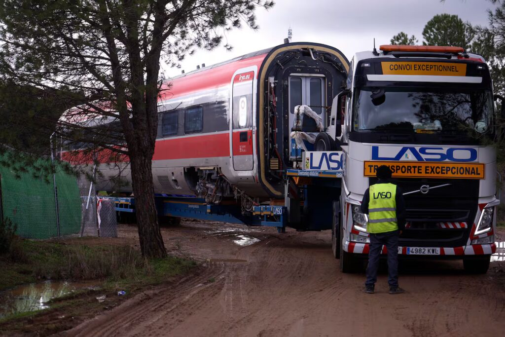 Accidente de tren en Córdoba: Renfe informa a Emergencias de inmediato
