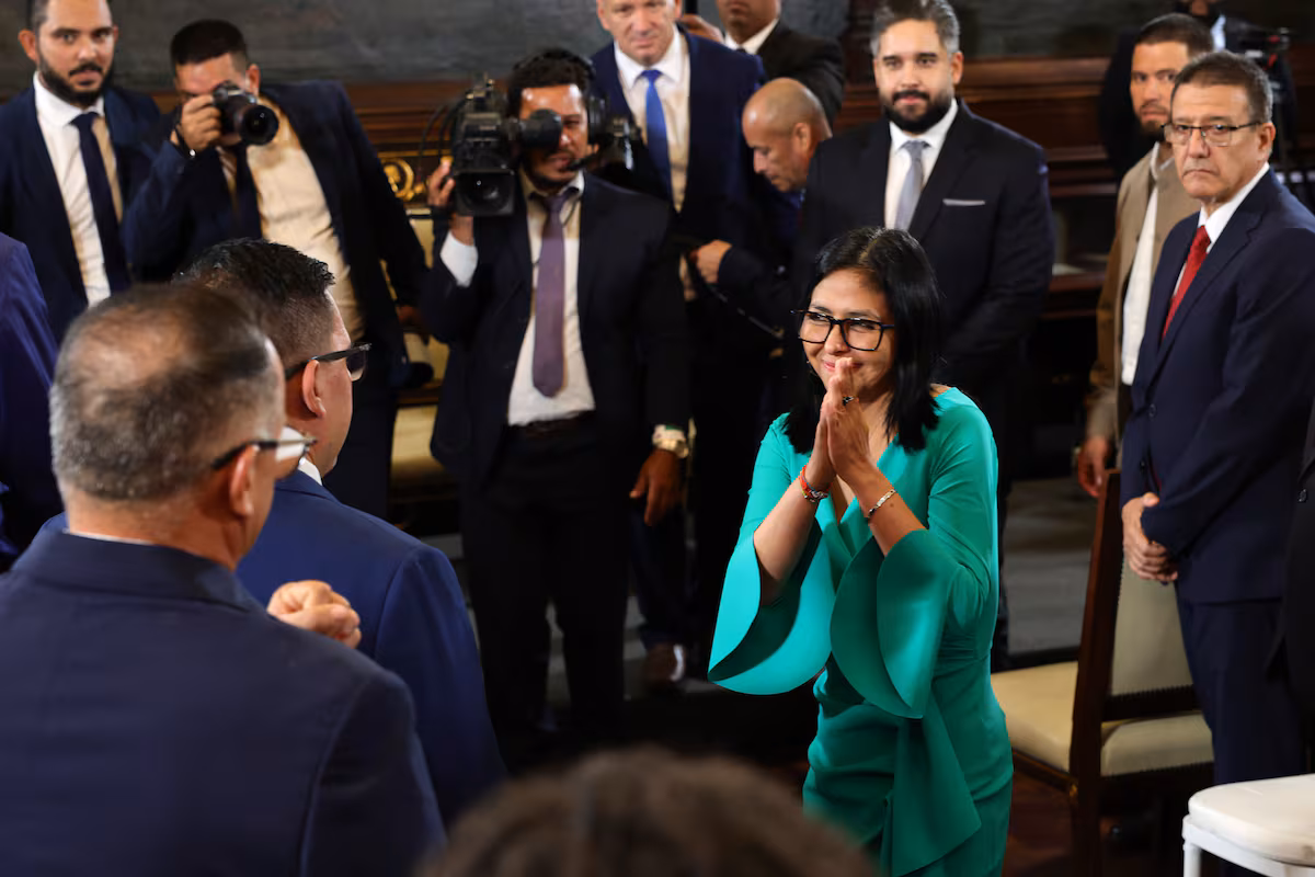 Delcy Rodríguez asume la presidencia de Venezuela en medio de la detención de Maduro