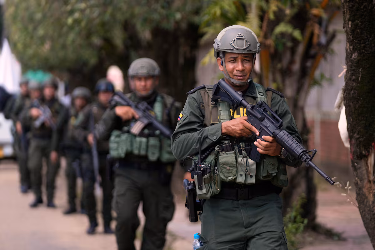 ELN Intensifica Conflicto un Año Tras Ruptura de Diálogos con el Gobierno Petro