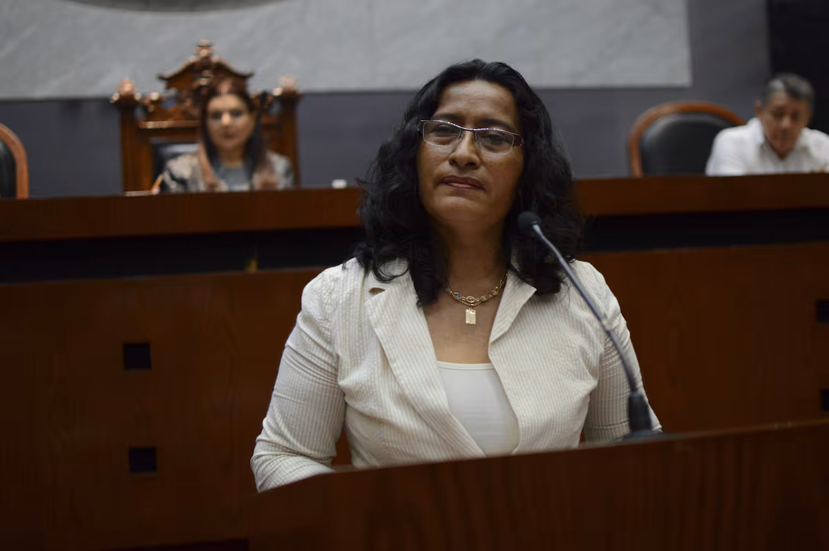 El collar de 227.000 pesos que compromete a la alcaldesa de Acapulco