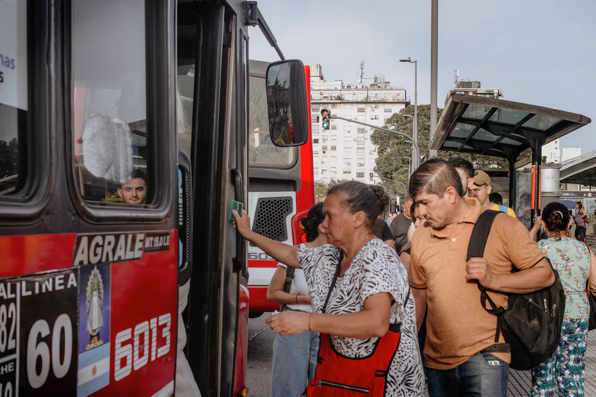 Milei destituye al secretario de Transporte por denuncia de corrupción en subsidios