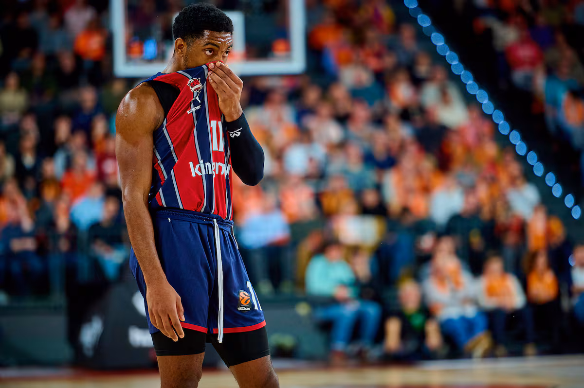 Obst arrasa con 37 puntos y hunde al Baskonia en la Euroliga
