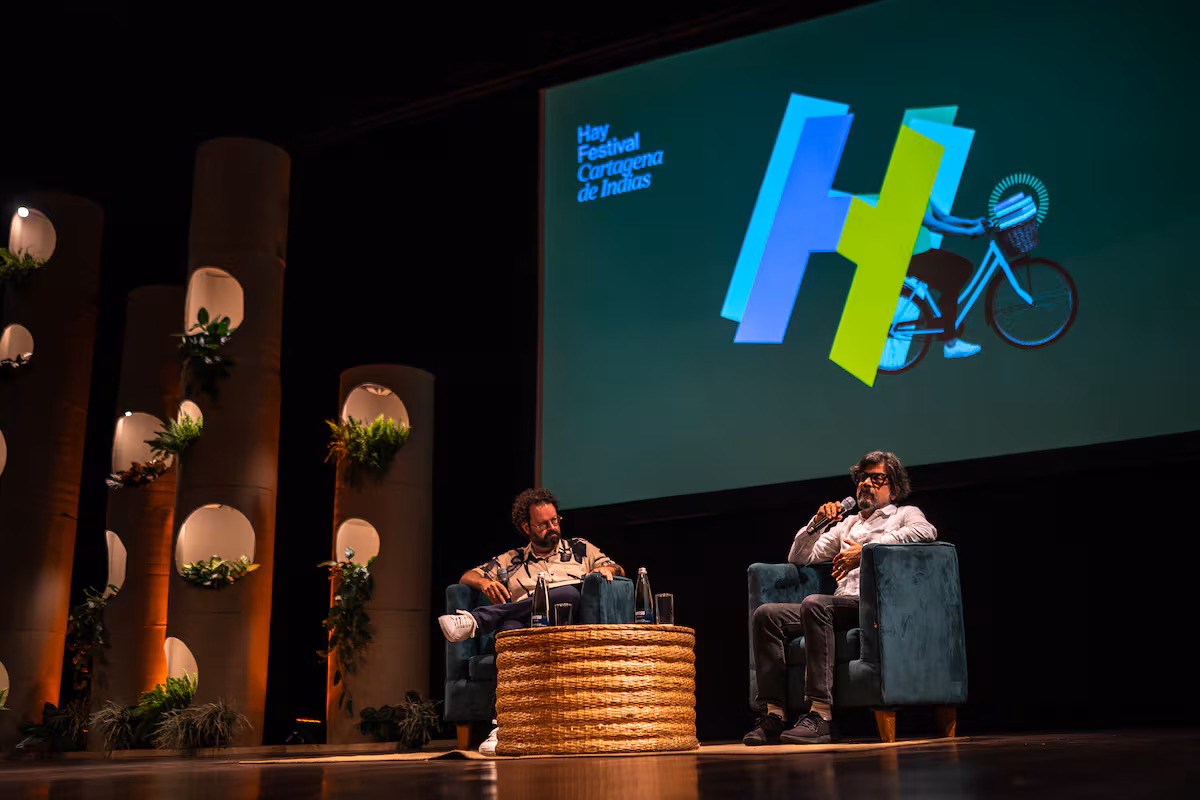 Pankaj Mishra y Javier Lafuente dialogan en el Hay Festival 2023