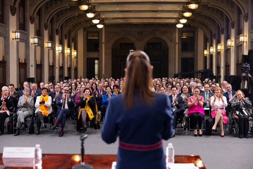 Sheinbaum impresiona al cuerpo diplomático, pero enfrenta desafíos reales