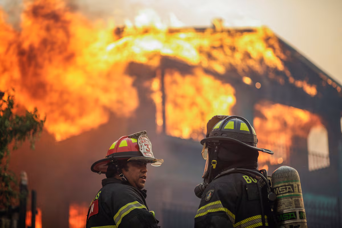 Tragedia en Lirquén: Fallecen futbolista y su madre en incendio devastador