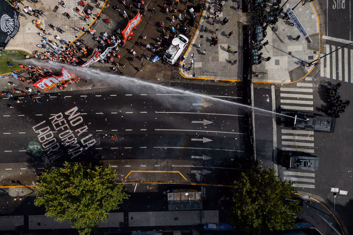 Argentina se detiene: huelga sindical contra la reforma laboral de Milei