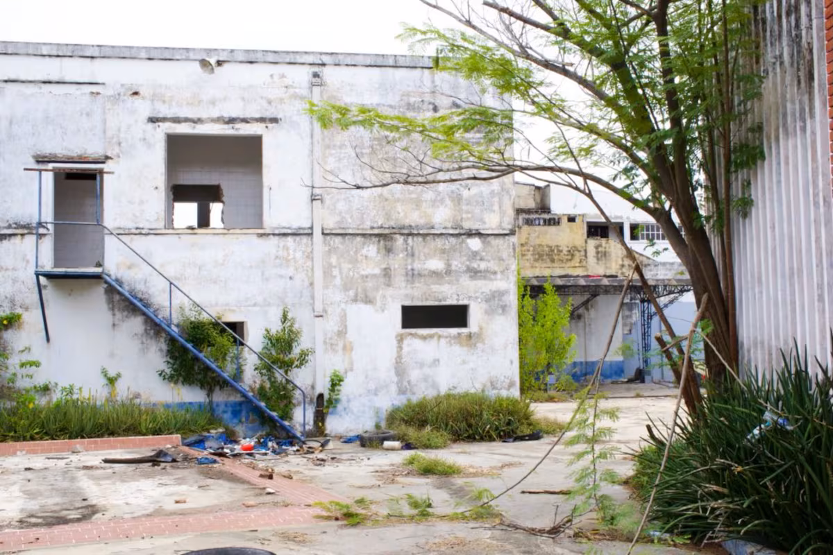 Descubren rastros del horror en [lugar]: el misterio se intensifica