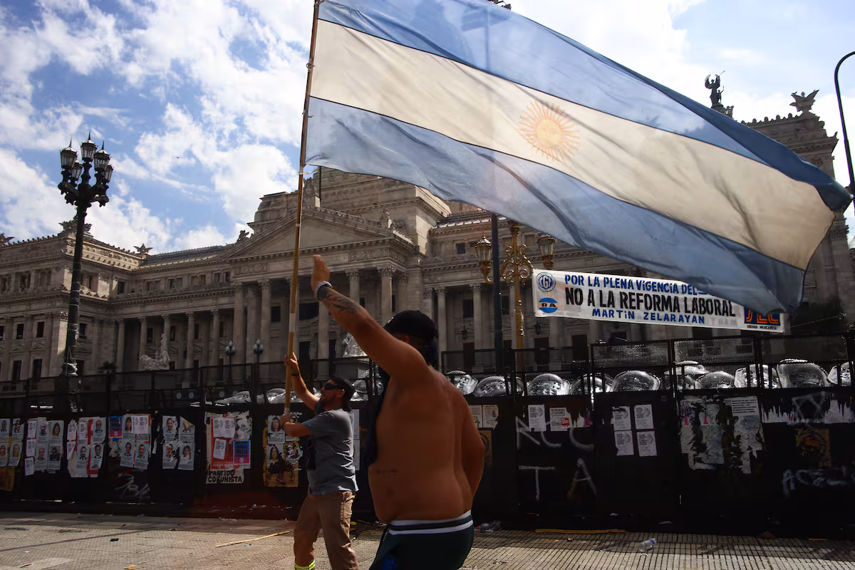 El artículo 44: Obstáculo clave en la reforma laboral de Milei