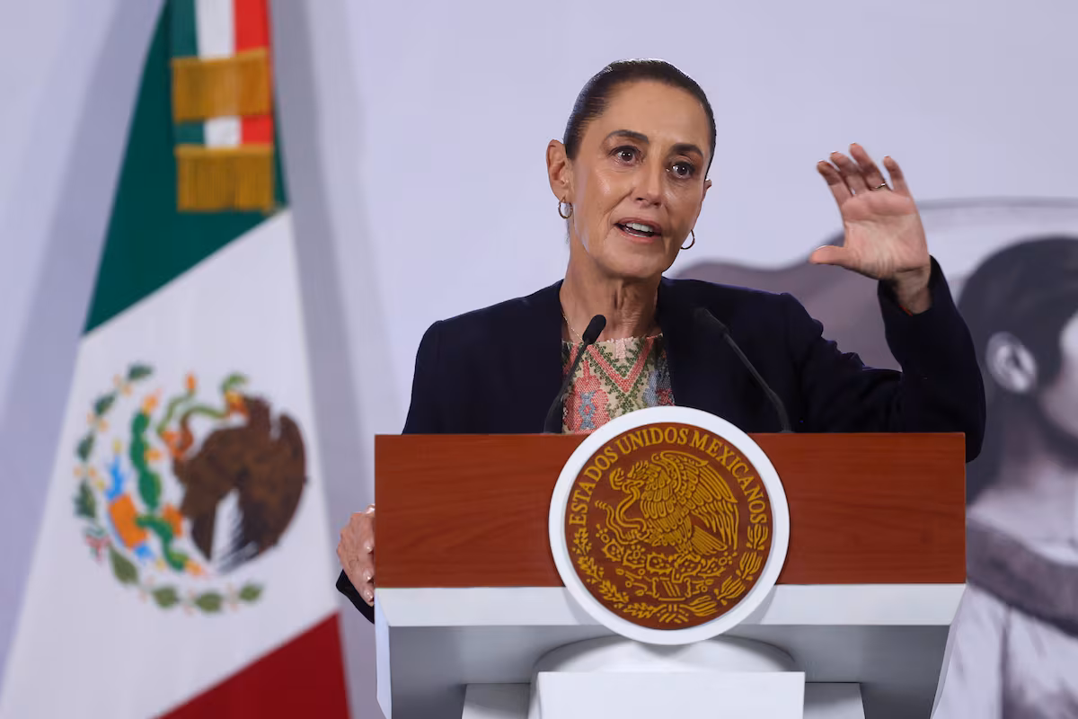 Sheinbaum defiende la destitución de Marx Arriaga por oposición a cambios en libros de texto