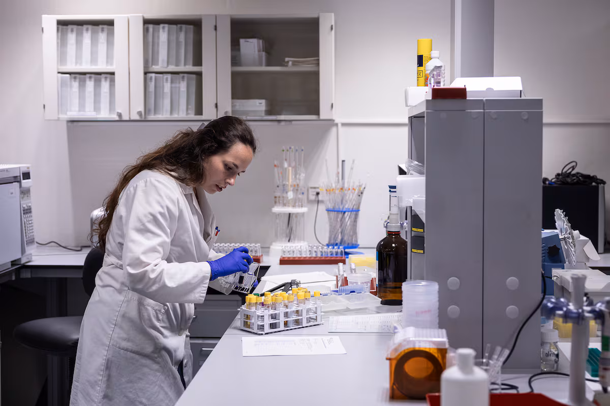 Solo el 48% de los españoles confía en que la ciencia salve el planeta