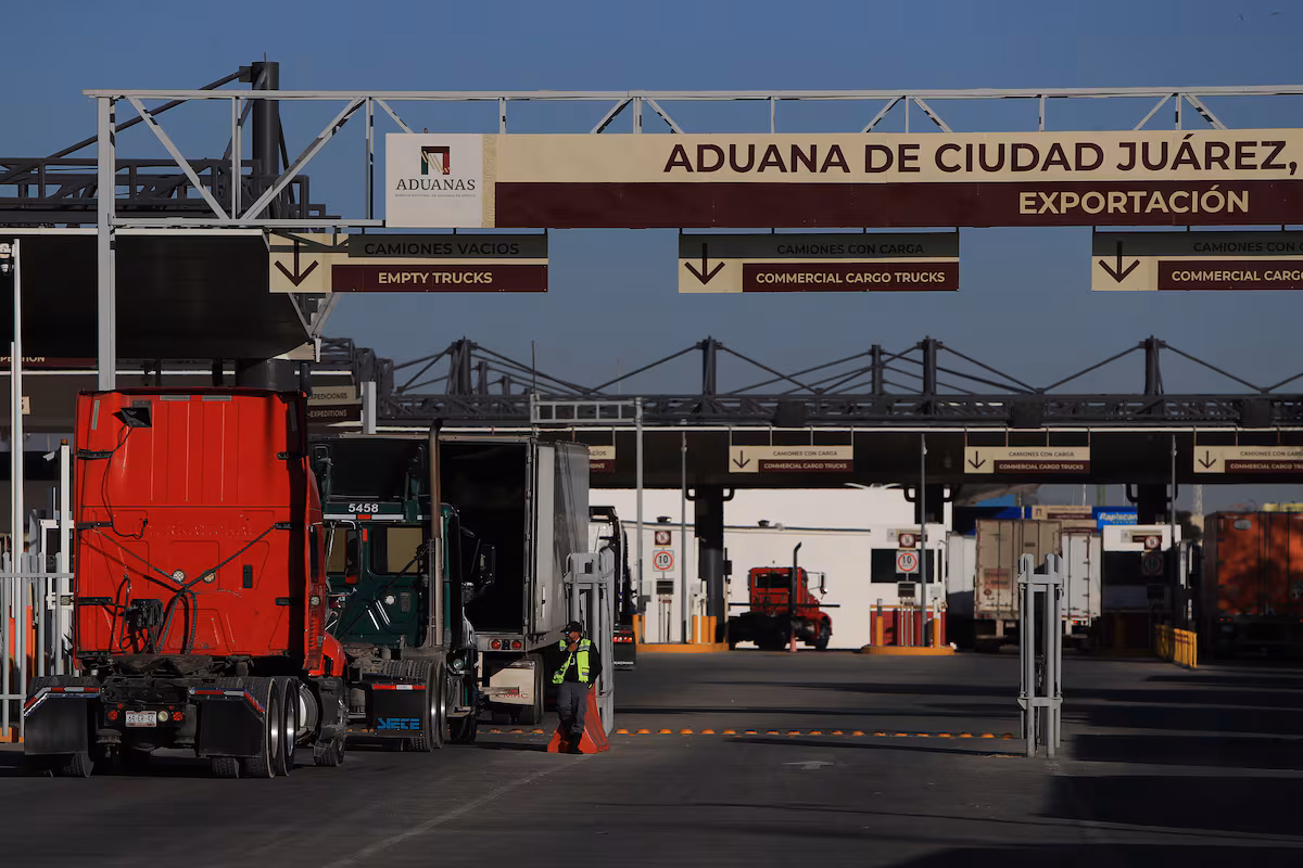 Trump impone nuevos aranceles que refuerzan el TMEC