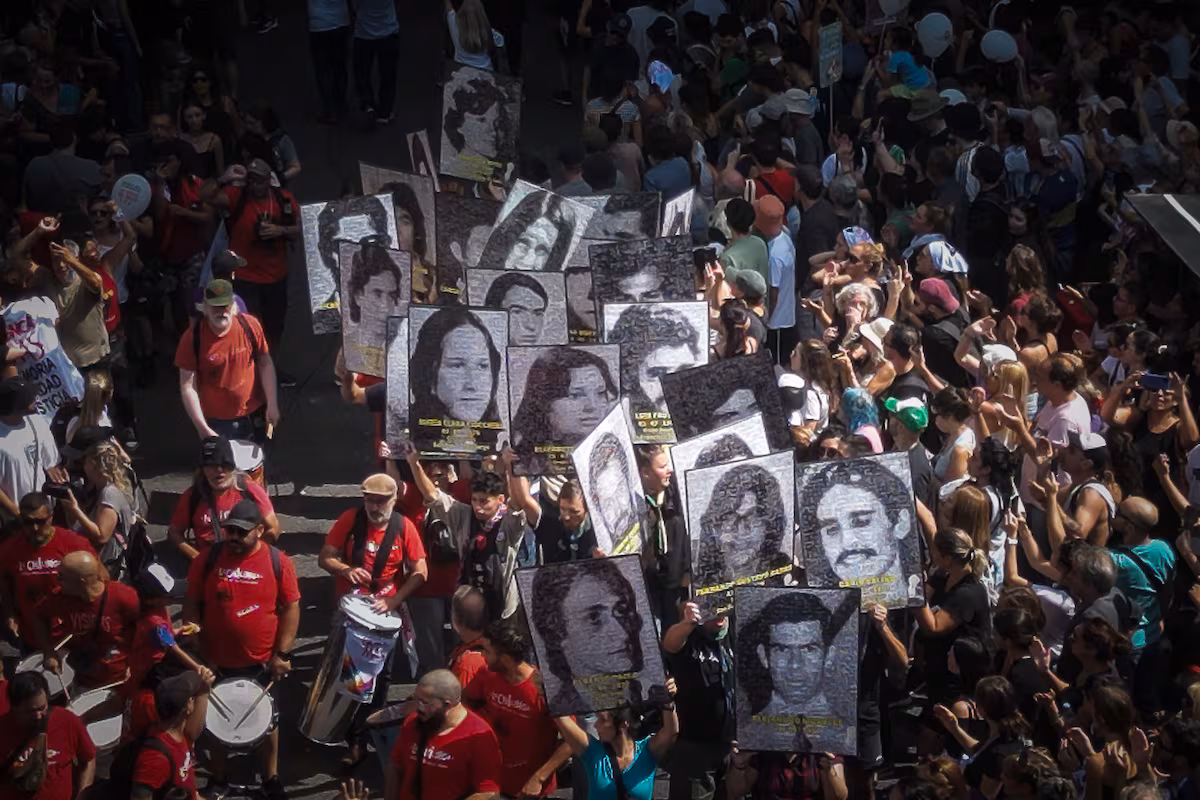 50 años del golpe en Argentina: Juicio a las Juntas y marcha del Día de la Memoria