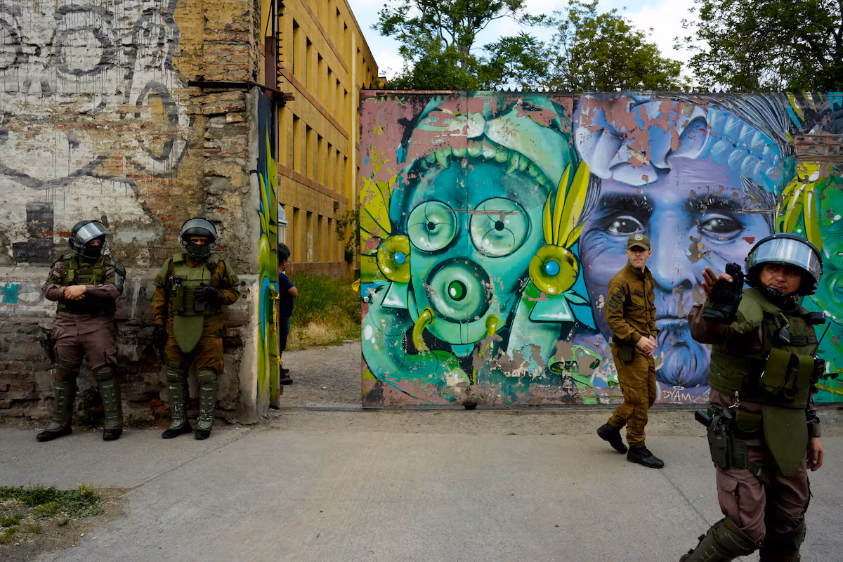 Alumno de Calama ataca a docente con armas blancas y gas pimienta