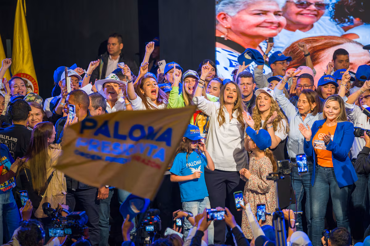 Campaña con Banderas Extranjeras Genera Controversia en [Lugar]
