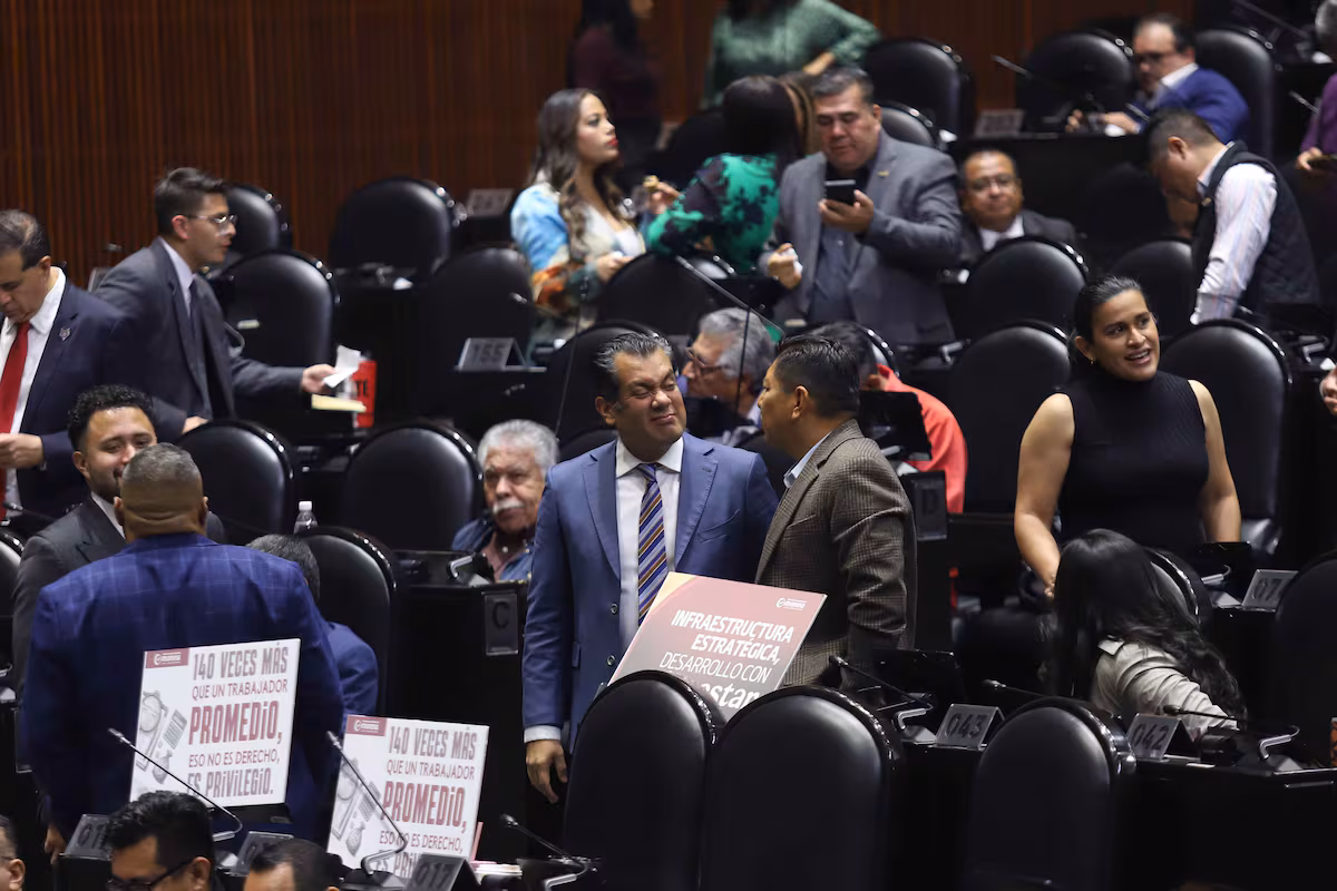 Diputados inician la reforma para limitar pensiones millonarias de exfuncionarios